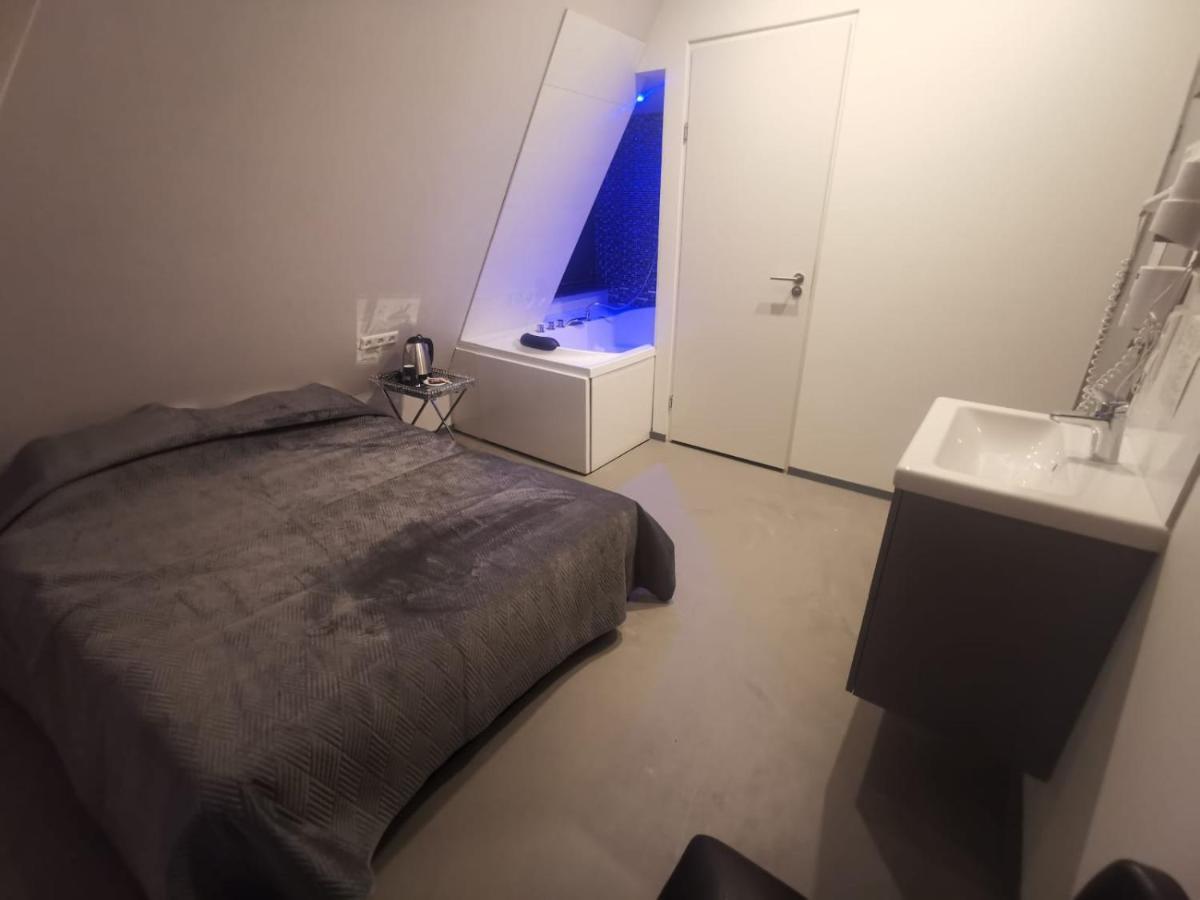 אוטרכט Hotel-Chao Nl 24 Hours Open מראה חיצוני תמונה